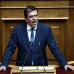 Δόθηκε η πρώτη άδεια διαμονής σε μετανάστη με τρία χρόνια εργασίας