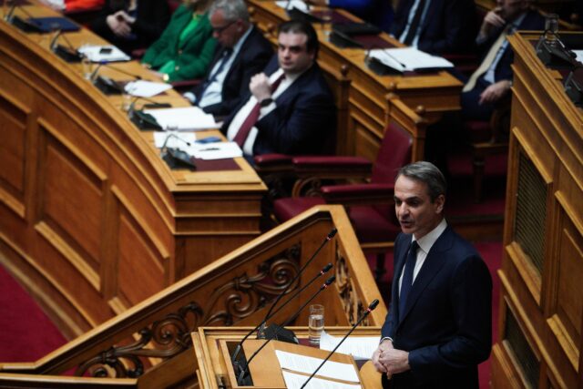 Βουλή – Κ. Μητσοτάκης: «Ανάταξη και ενίσχυση του δημόσιου πανεπιστημίου» – Επίθεση σε Κουτσούμπα για τη «σεξιστική τοποθέτηση»