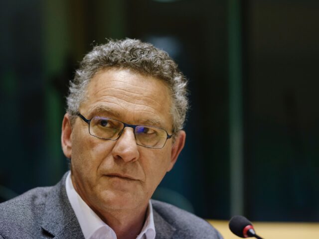 Ερώτηση του K. Aρβανίτη στην Κομισιόν για τη διαχείριση προγραμμάτων από το ΙΝΕΔΙΒΙΜ