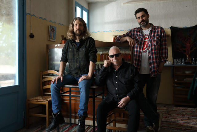 «Don’t Ever Leave»: Ακούστε το soundtrack της νέας δραματικής σειράς της ΕΡΤ, «Η Παραλία» [ΒΙΝΤΕΟ]