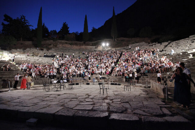 Εργασίες αποκατάστασης στο Αρχαίο Θεάτρο Δελφών