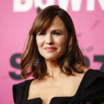 Η Τζένιφερ Γκάρνερ θα γίνει η «Mrs. Claus» σε νέα παραγωγή του Netflix