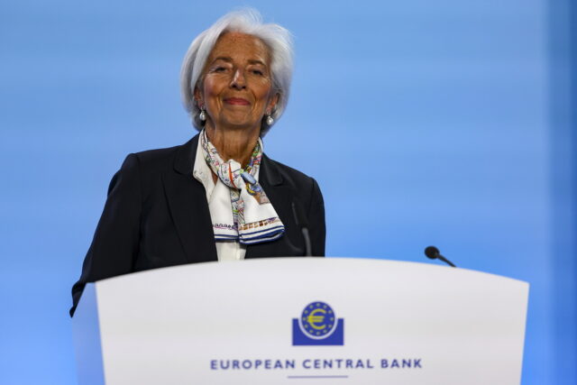 Αμετάβλητα διατήρησε για πέμπτη συνεχόμενη φορά τα επιτόκια η ΕΚΤ