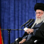 Aγιατολάχ Χαμενεΐ: «Τυχόν αμερικανική επίθεση θα έχει σοβαρές και ανεπανόρθωτες συνέπειες»