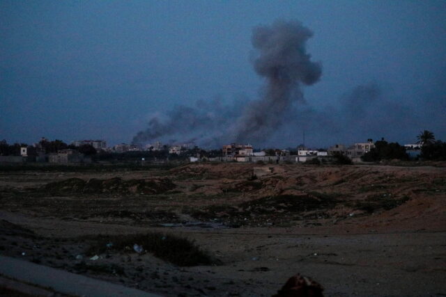 Το Ισραήλ βομβαρδίζει την κεντρική Λωρίδα της Γάζας