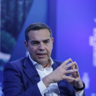 «Ιθάκη»: Προσωρινή διαταγή υπέρ του εκδοτικού οίκου για το βιβλίο του Αλ. Τσίπρα