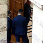 Ξύλο στη Βουλή: Στα δικαστήρια για την απολογία του ο Κωνσταντίνος Φλώρος