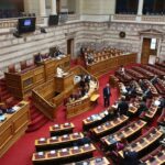 Boυλή: Ψηφίστηκε νομοσχέδιο για τα ανασφάλιστα οχήματα και η τροπολογία για τη ΛΑΡΚΟ