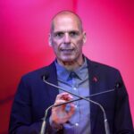 Συλλήψεις μελών του ΜέΡΑ25 έξω από τη γερμανική βουλή