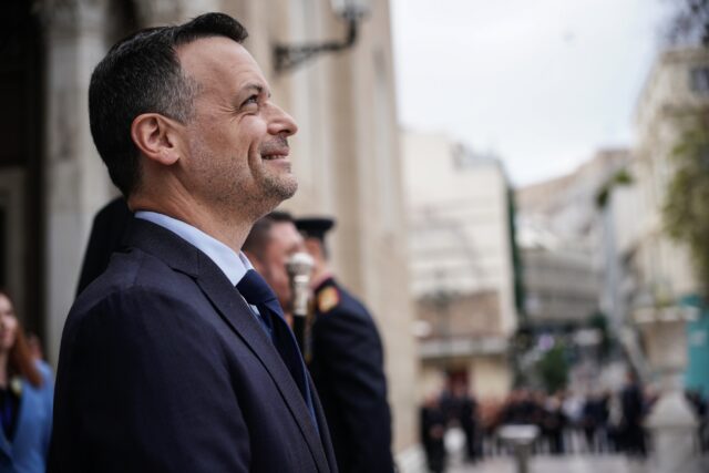 Χάρης Δούκας: «Μόλις 0,42 ευρώ ανά τουρίστα»