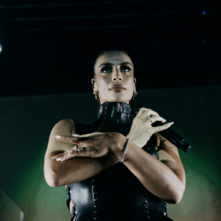 Η Sevdaliza αποθεώθηκε στο πρώτο της live στην Ελλάδα