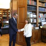 Συνάντηση της ΠτΔ με τον πρωθυπουργό: «Παντελώς αχρείαστη η μετατροπή της Μονής της Χώρας σε τζαμί»