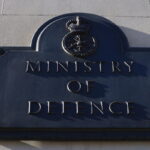 Η Βρετανία καταγγέλλει κυβερνοεπίθεση στο υπουργείο Άμυνας από την Κίνα – Διαψεύδει το Πεκίνο