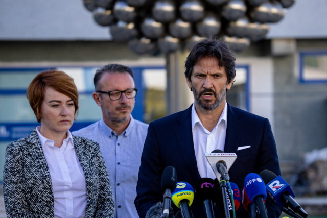 Σλοβακία: Σταθερή αλλά «πολύ σοβαρή» η κατάσταση της υγείας του πρωθυπουργού Ρόμπερτ Φίτσο