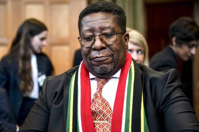 Χάγη: «Η γενοκτονία που διαπράττει το Ισραήλ στη Γάζα έφτασε σε νέα φρικτά επίπεδα», λέει η Νότια Αφρική ενώπιον του Διεθνούς Δικαστηρίου