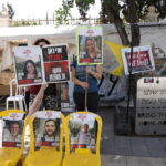 Ισραήλ: «Πράσινο φως» για επανάληψη των διαπραγματεύσεων για τους ομήρους – Εμποδίζεται η παράδοση βοήθειας στη Ράφα