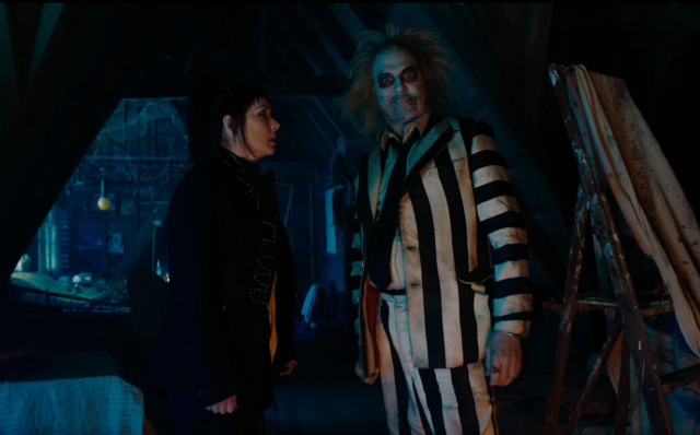 «Beetlejuice Beetlejuice»: Κυκλοφόρησε το τρέιλερ του sequel της θρυλικής ταινίας του Τιμ Μπάρτον
