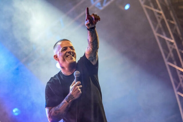 Θεσσαλονίκη: Ο Εισβολέας γιορτάζει 25 χρόνια με συναυλία στο Θέατρο Κήπου