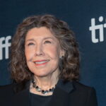 «9 to 5»: Η Λίλι Τόμλιν εξέφρασε τη δυσπιστία της για το ριμέικ της ταινίας από την Τζένιφερ Άνιστον