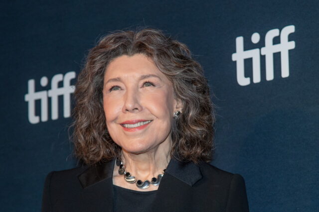 «9 to 5»: Η Λίλι Τόμλιν εξέφρασε τη δυσπιστία της για το ριμέικ της ταινίας από την Τζένιφερ Άνιστον