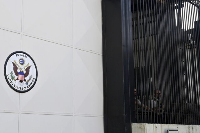 Λίβανος: Πυροβολισμοί έξω από την αμερικανική πρεσβεία στη Βηρυτό