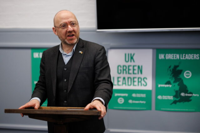 Βρετανία: Οι Πράσινοι της Σκωτίας θα προτείνουν την κατάργηση της μοναρχίας