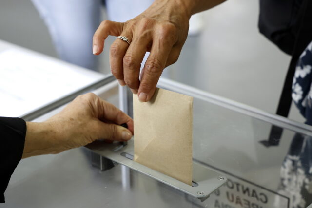 Πρόεδρος ΔΟΕ: Η πολιτική αναταραχή στη Γαλλία δεν θα επηρεάσει τους Ολυμπιακούς Αγώνες