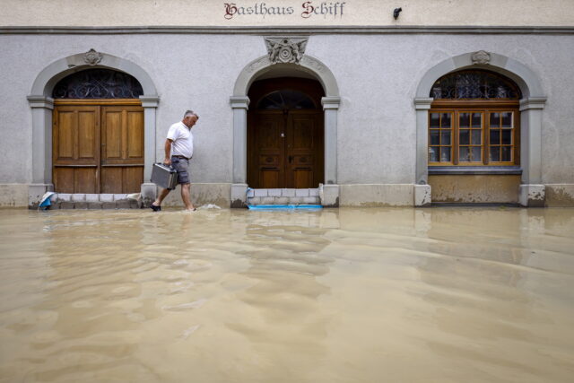 Ελβετία: Το κοινοβούλιο αγνόησε απόφαση του Ευρωπαϊκού Δικαστηρίου Δικαιωμάτων του Ανθρώπου για την κλιματική κρίση