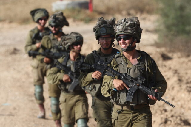 Η Διεθνής Αμνηστία καλεί την ΕΕ να προχωρήσει στην επιβολή εμπάργκο όπλων στο Ισραήλ