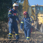 Σε εξέλιξη δύο διαφορετικές πυρκαγιές στο Μαρκόπουλο Αττικής