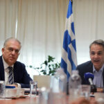 Επίσκεψη Μητσοτάκη στο Υπουργείο Ανάπτυξης: «Στόχος η μείωση τιμών στα τρόφιμα»