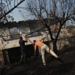 Πυρκαγιά στη Βάρης – Κορωπίου: Καταστροφές σε σπίτια και επιχειρήσεις