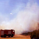 Φωτιά σε ξερά χόρτα κοντά στην Περαία