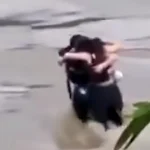 Ιταλία: H τελευταία αγκαλιά τριών φίλων πριν παρασυρθούν από χείμαρρο [ΒΙΝΤΕΟ]