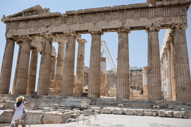 Κλειστή σήμερα η Ακρόπολη λόγω υψηλών θερμοκρασιών