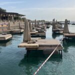 Ρόδος: «Λουκέτο» σε beach bar με ξαπλώστρες στη θάλασσα και σερβιτόρους – κολυμβητές