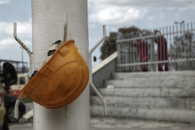 ΟΟΣΑ: Πολωνοί και Έλληνες οι πιο σκληρά εργαζόμενοι στην Ευρώπη