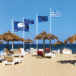 Αυτές είναι οι 12 ελληνικές παραλίες που χάνουν τη «Γαλάζια Σημαία»