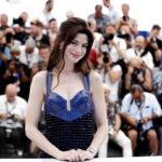 «Mothers’ Instinct»: Η Αν Χάθαγουεϊ στον δυσκολότερο ρόλο της καριέρας της