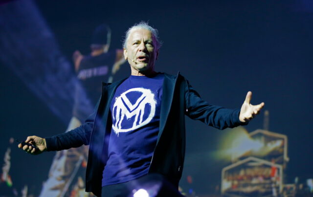 Ο Μπρους Ντίκινσον συναντήθηκε για πρώτη φορά με τον πρώην τραγουδιστή των Iron Maiden [ΒΙΝΤΕΟ]