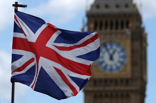 Εκλογές στη Βρετανία: Σαρωτική νίκη των Εργατικών