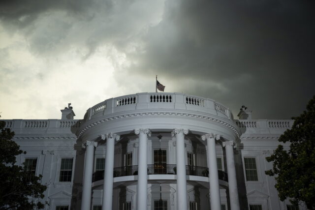 Οι ΗΠΑ διακόπτουν τη στρατιωτική βοήθεια προς χώρες της ανατολικής Ευρώπης