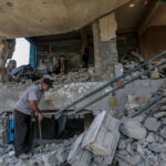 Γάζα: 13 άνθρωποι σκοτώθηκαν σε ισραηλινούς βομβαρδισμούς στις νότιες και κεντρικές περιοχές του θύλακα