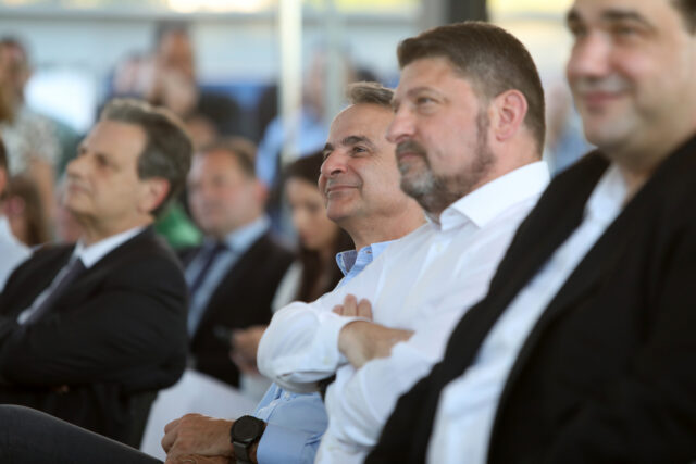 «Αθηναϊκή Ριβιέρα, Αστικός Περίπατος»: Υπογραφή σύμβασης για τον παραλιακό ποδηλατόδρομο-πεζόδρομο