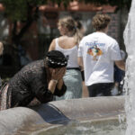 Καύσωνας: Πολύ υψηλή έως ακραία η θερμική επιβάρυνση