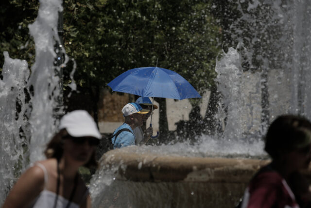 Καύσωνας: Στο «κόκκινο» ο υδράργυρος έως και την Τετάρτη