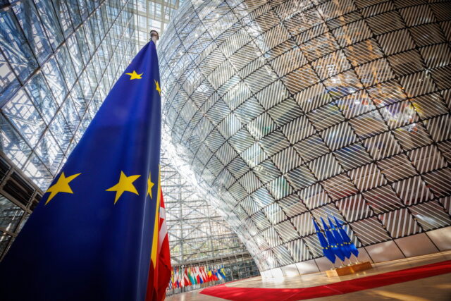 Η ΕΕ αποφάσισε την παράταση των κυρώσεων κατά της Ρωσίας