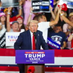 ΗΠΑ: Κατηγορία για απόπειρα ανθρωποκτονίας απαγγέλθηκε στον άνδρα που προσπάθησε να πυροβολήσει τον Τραμπ