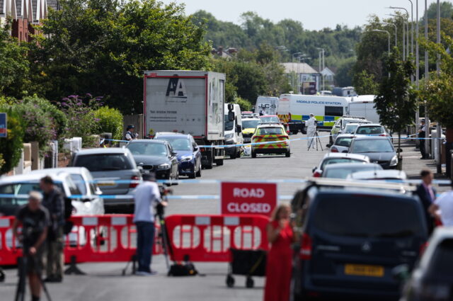 Βρετανία: Προφυλακίστηκε ο 17χρονος που κατηγορείται για τη δολοφονία τριών παιδιών