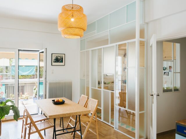 Ένας κατακερματισμένος χώρος μετατρέπεται σ’ ελεύθερης κάτοψης διαμέρισμα στην Κυψέλη